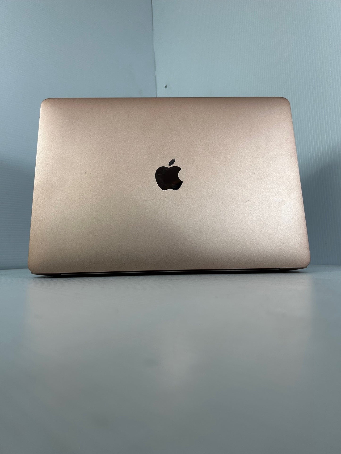 Apple MacBook Air "Core i5" 1.6 13" (True Tone, 2019)