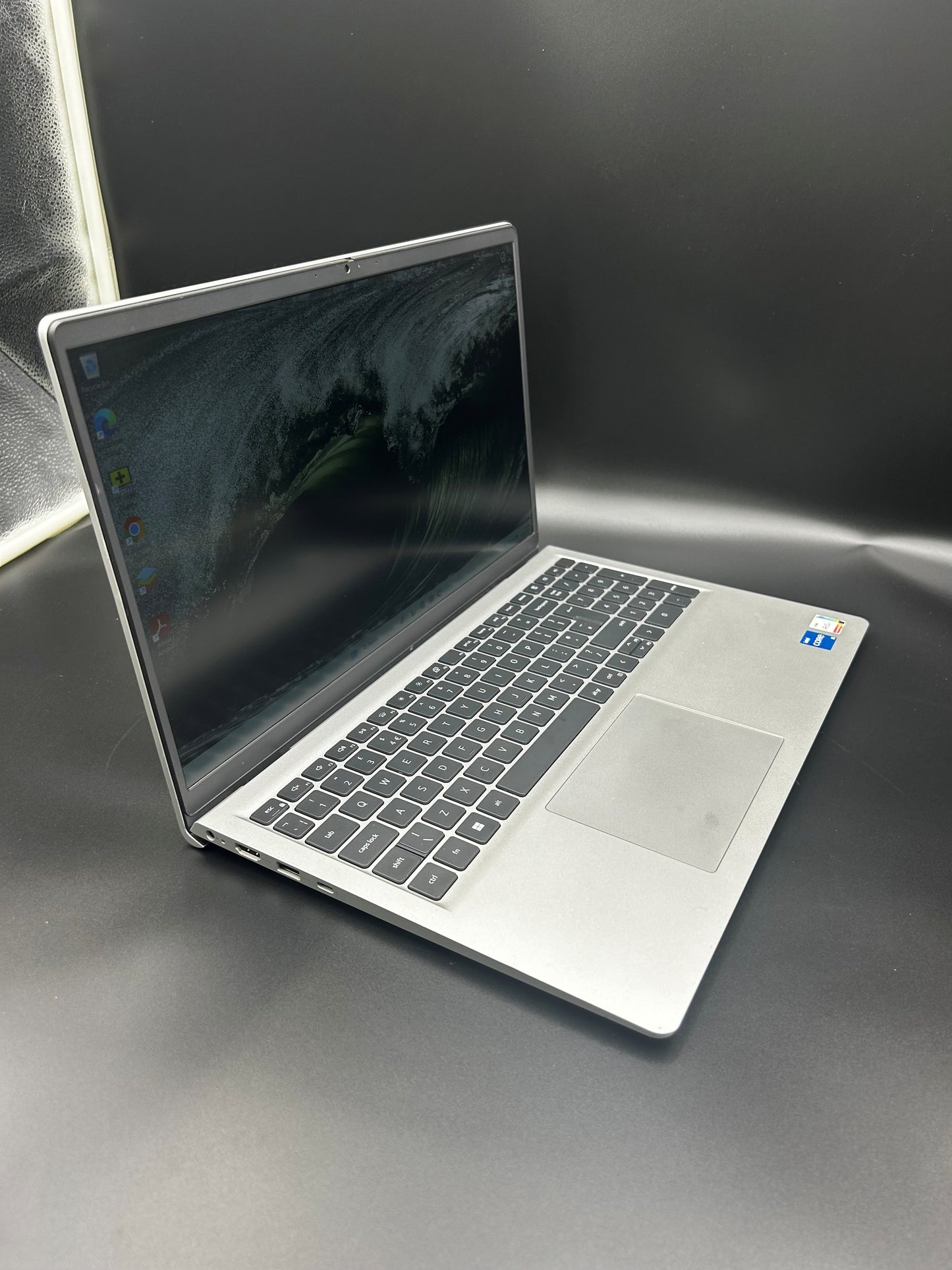 Dell Inspiron 15 3530
