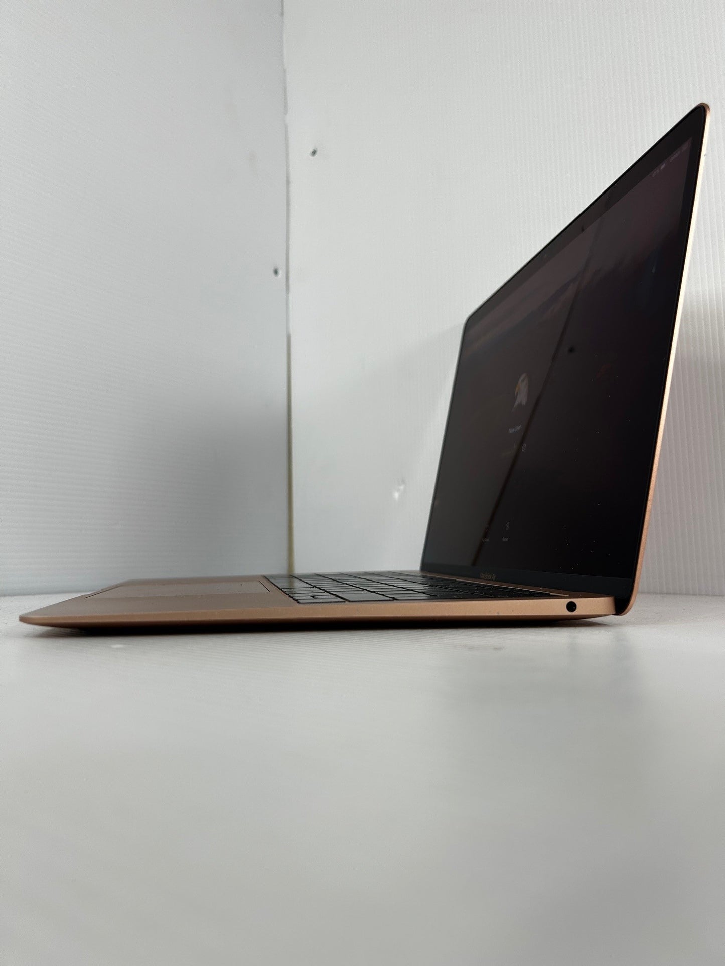 Apple MacBook Air "Core i5" 1.6 13" (True Tone, 2019)