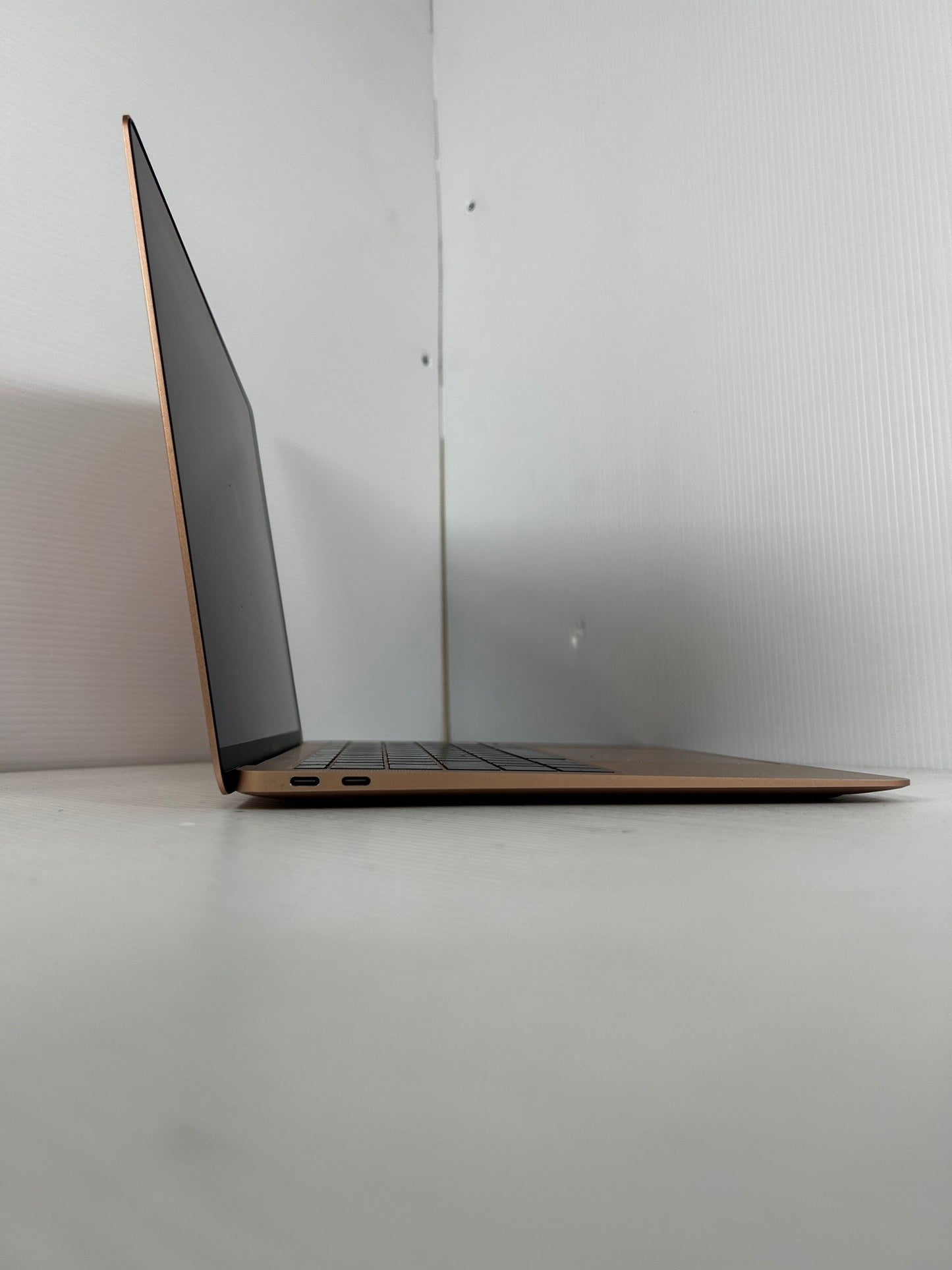 Apple MacBook Air "Core i5" 1.6 13" (True Tone, 2019)