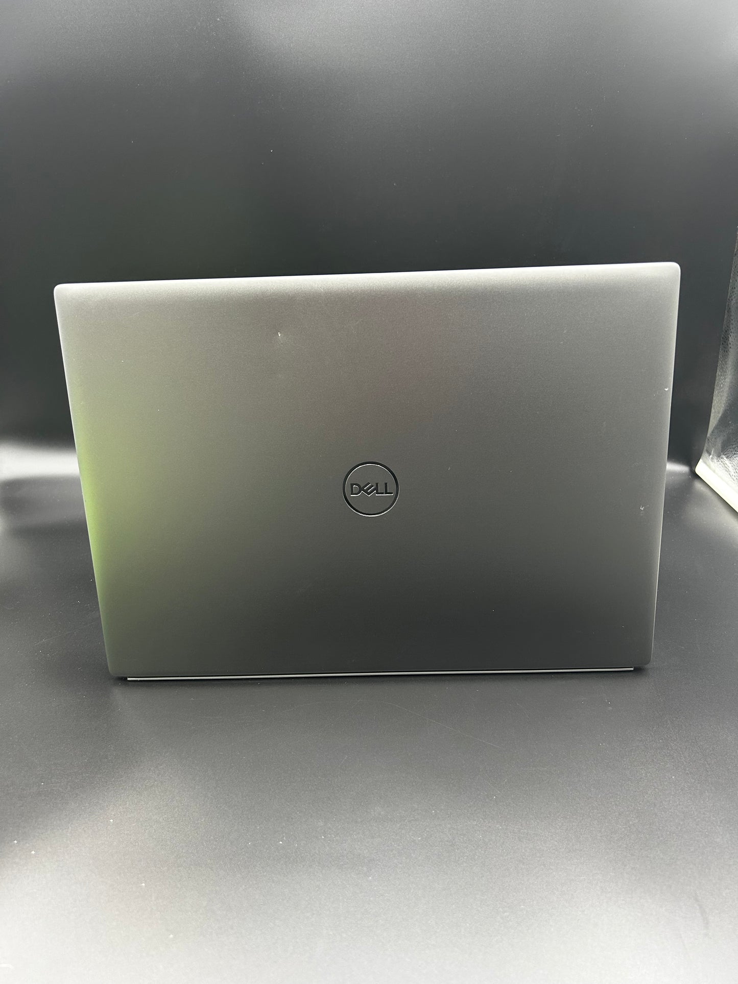 Dell Vostro 5620
