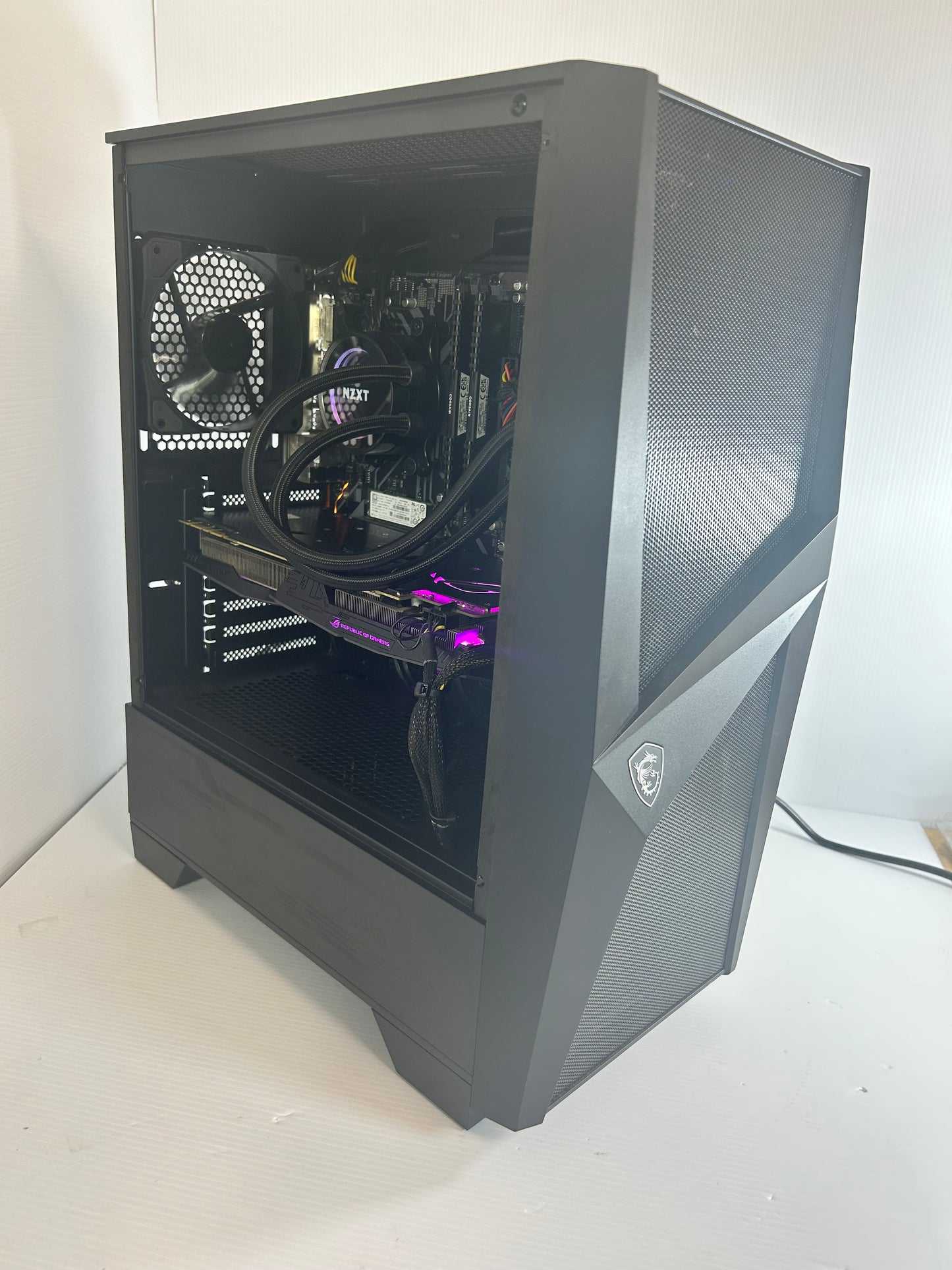 MSI Mag Forge 2