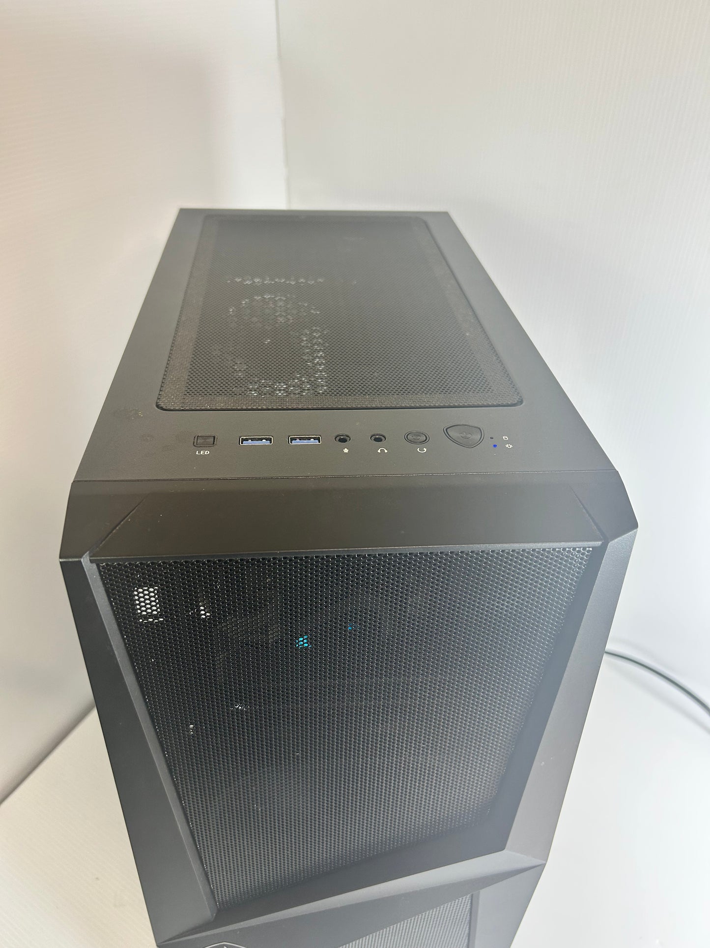 MSI Mag Forge 2
