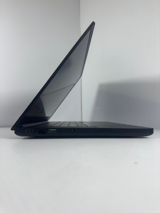 Razer blade 15 base model (Early 2021)