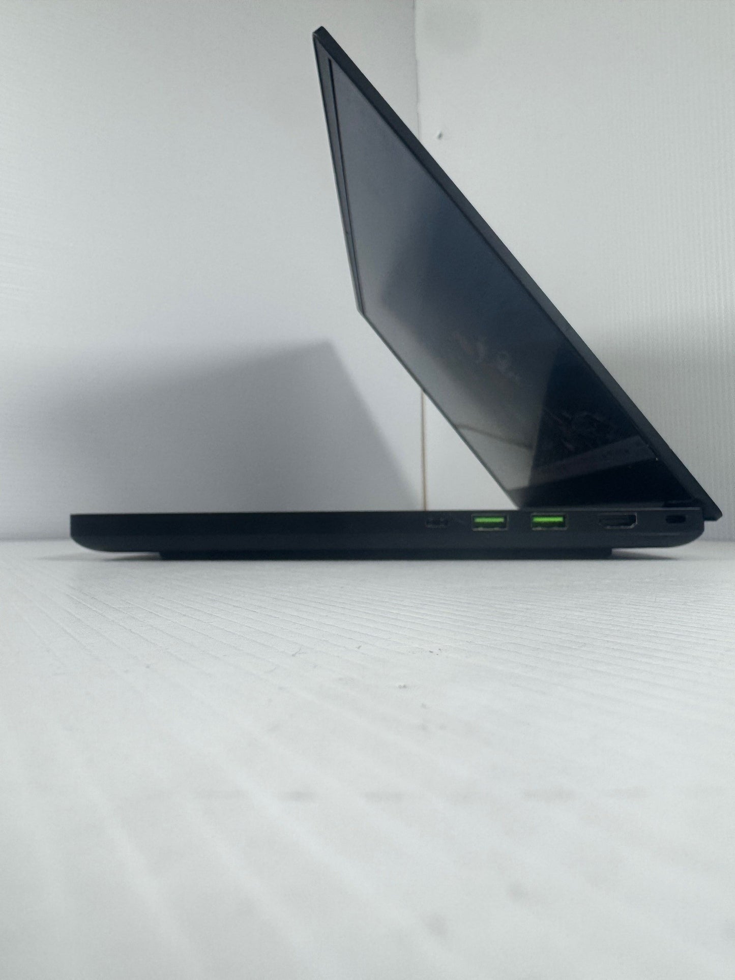 Razer blade 15 base model (Early 2021)