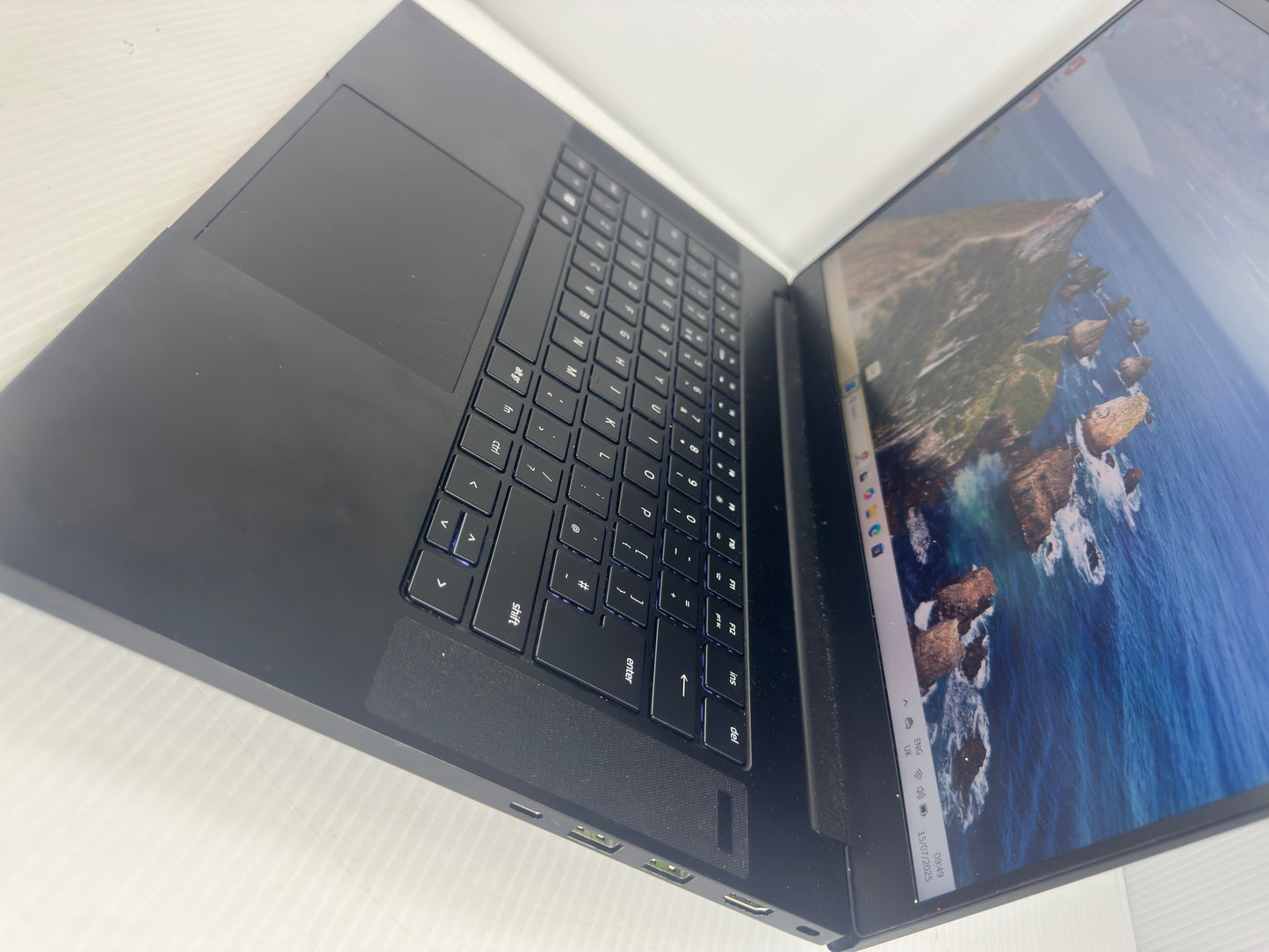 Razer blade 15 base model (Early 2021)