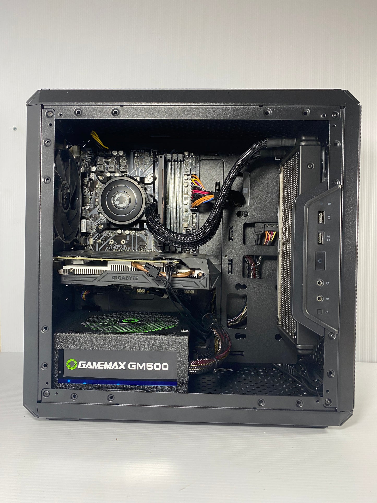 Cooler Master Compact Gaming PC