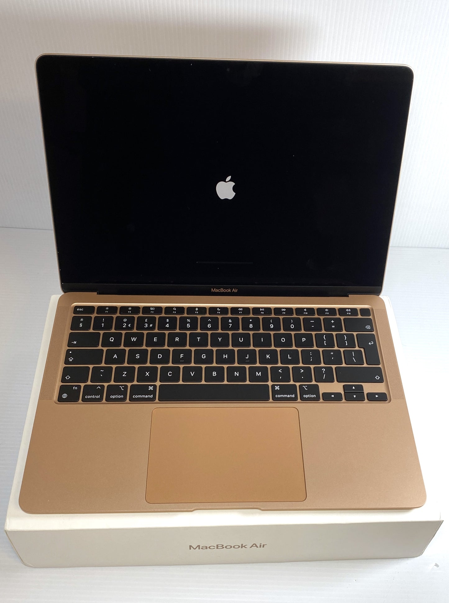 MacBook Air 2020 13” Rose Gold