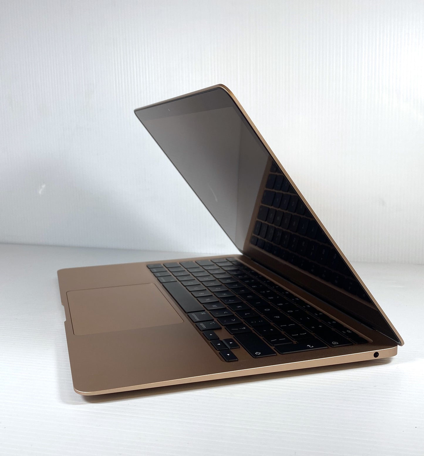 MacBook Air 2020 13” Rose Gold