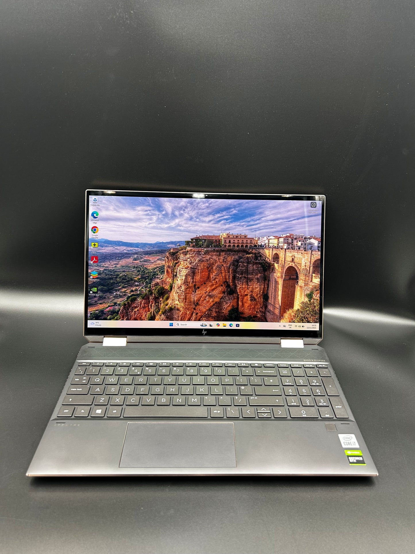 HP Spectre x360 15-eb0001na