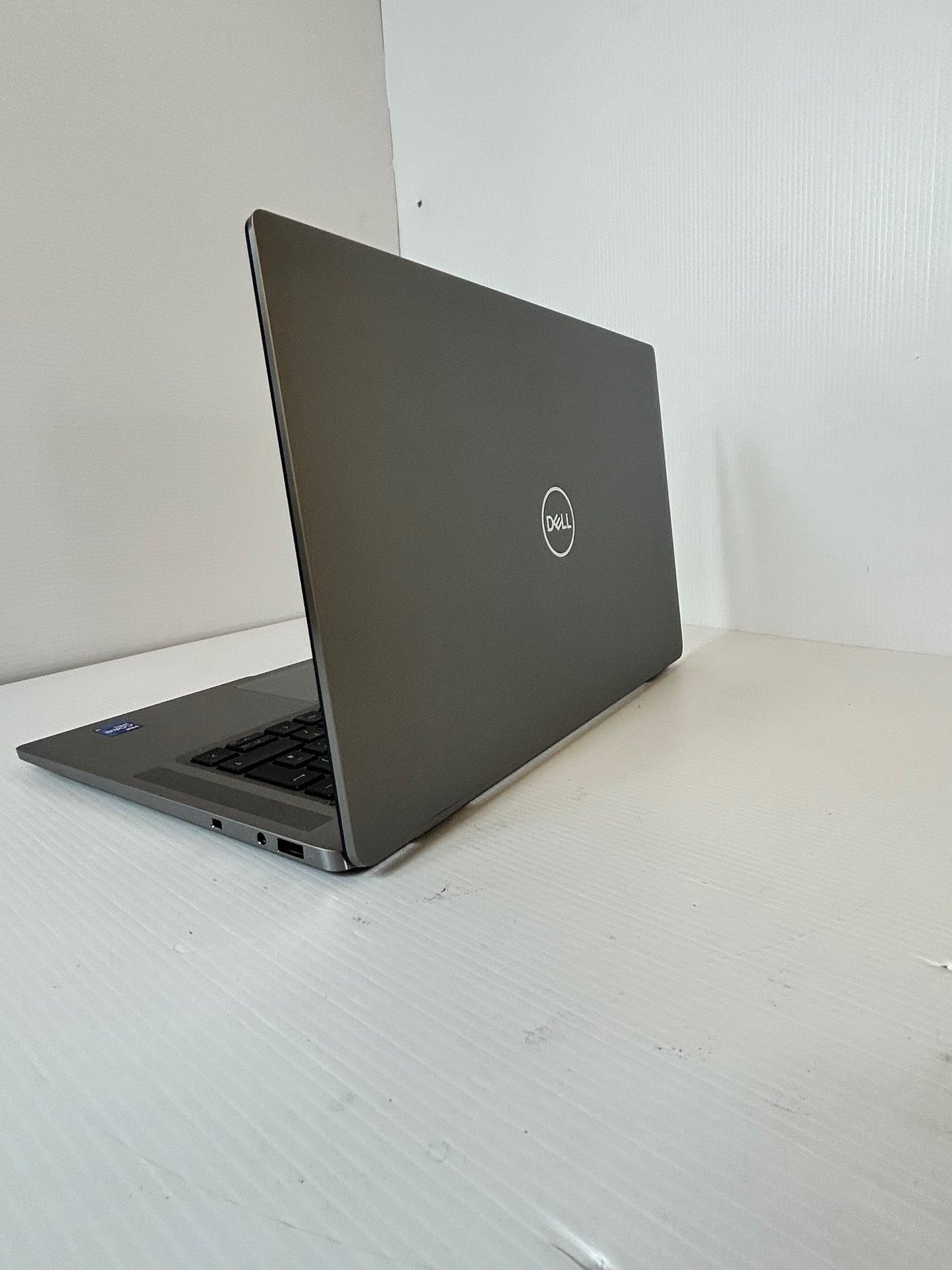 Dell Latitude 9520