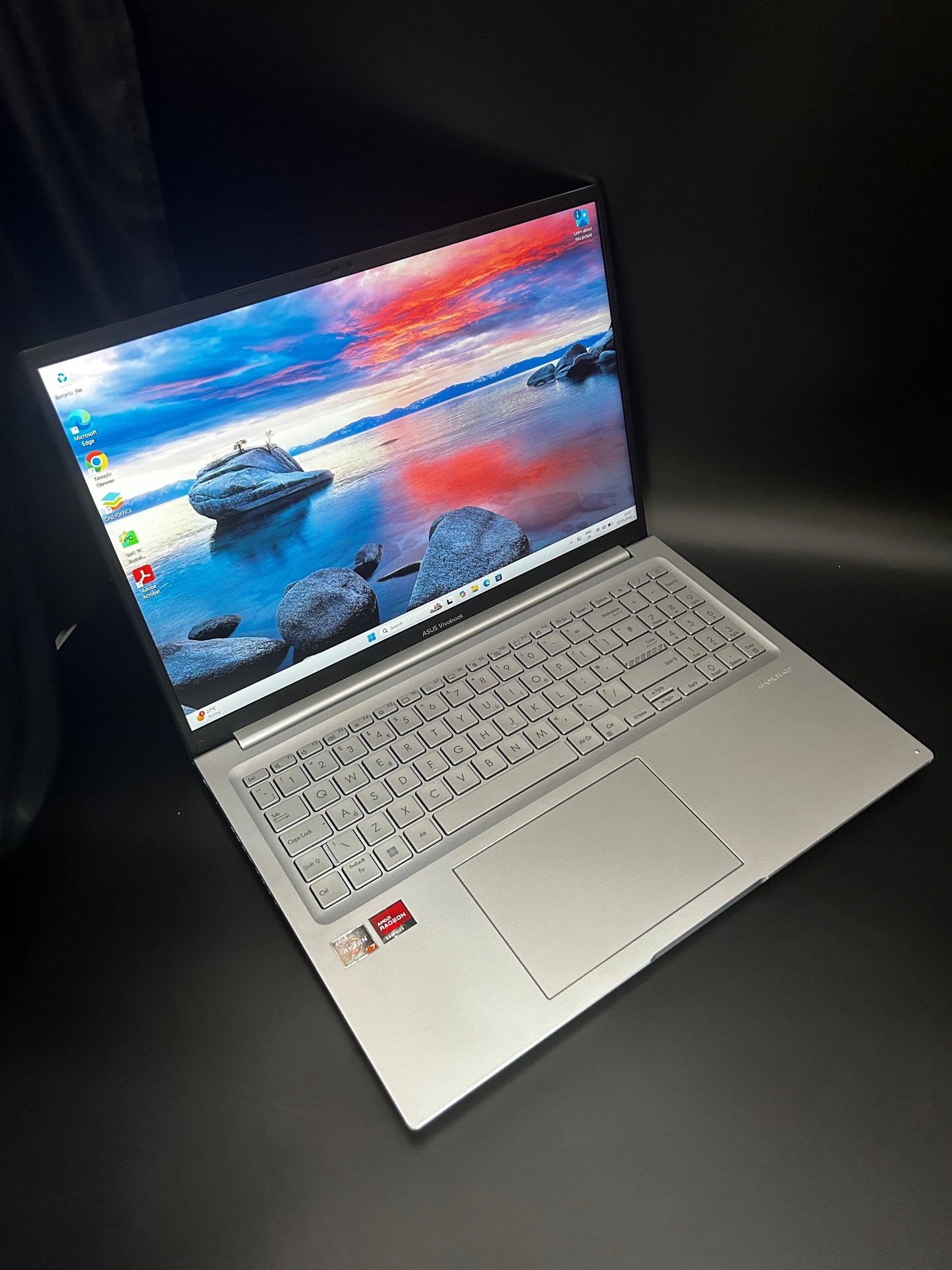 Asus Vivobook M1603Q