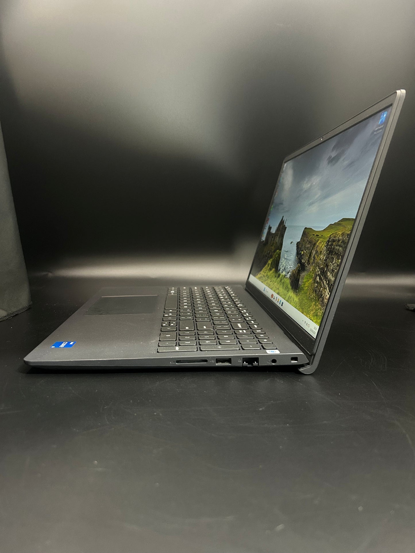 Dell Vostro 3520
