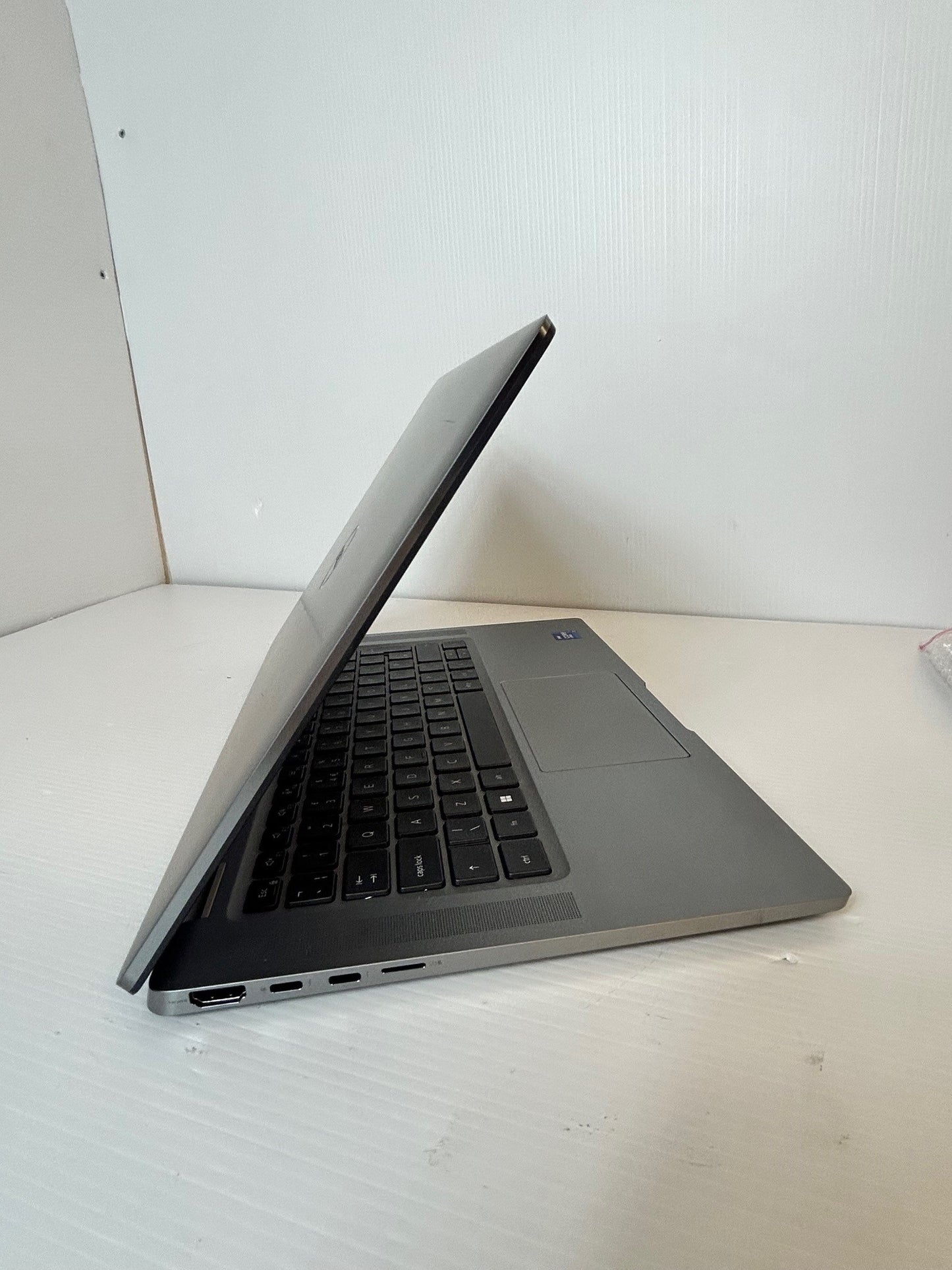 Dell Latitude 9520