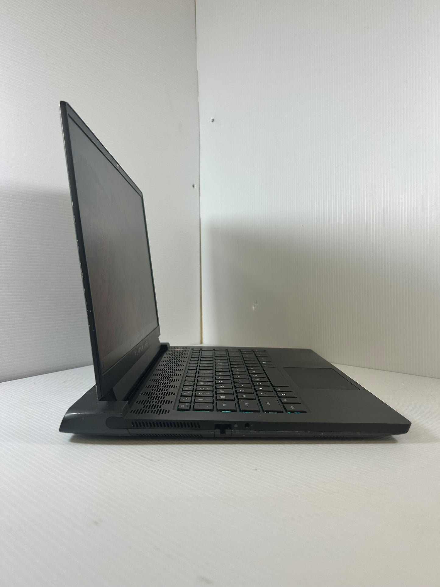 Alienware M15 R6