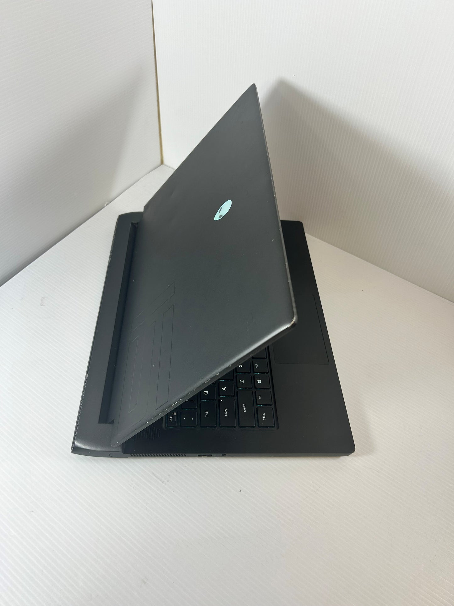 Alienware M15 R6