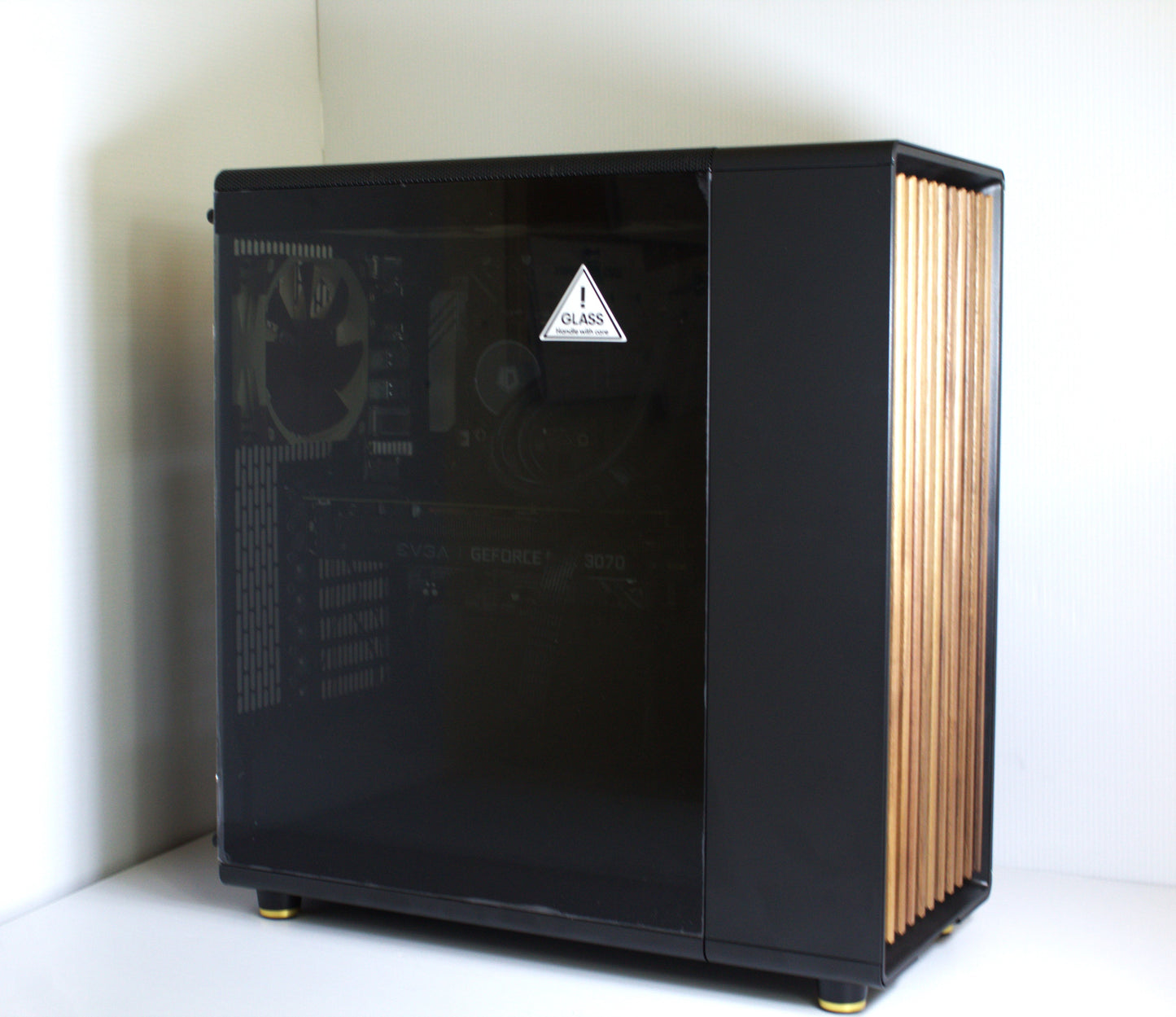 The Fractal North Gaming PC