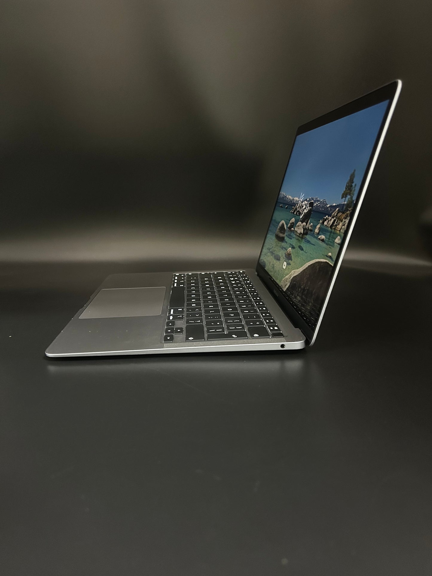 MacBook Air 13" A2337 SG