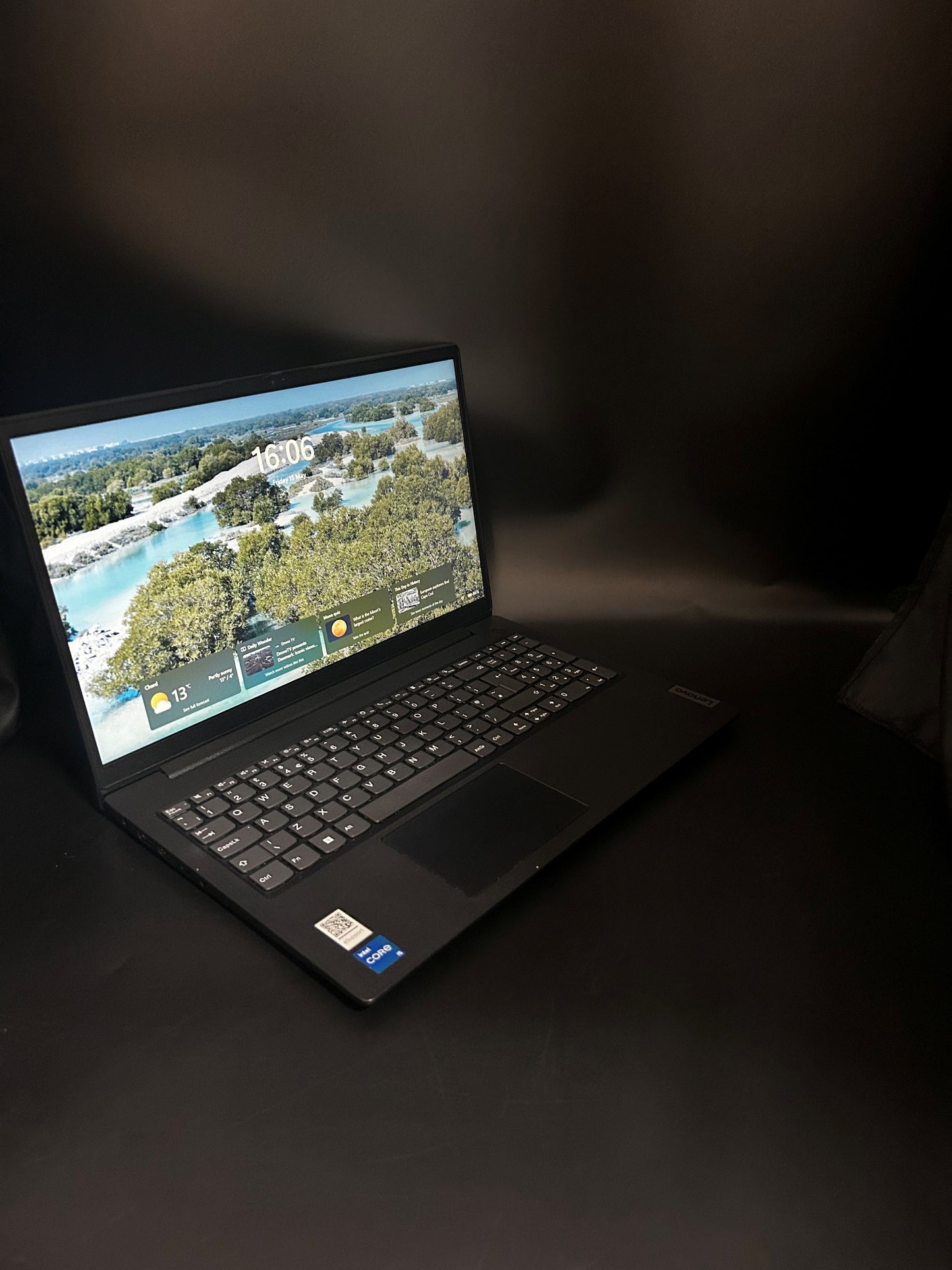 Lenovo V15 G4