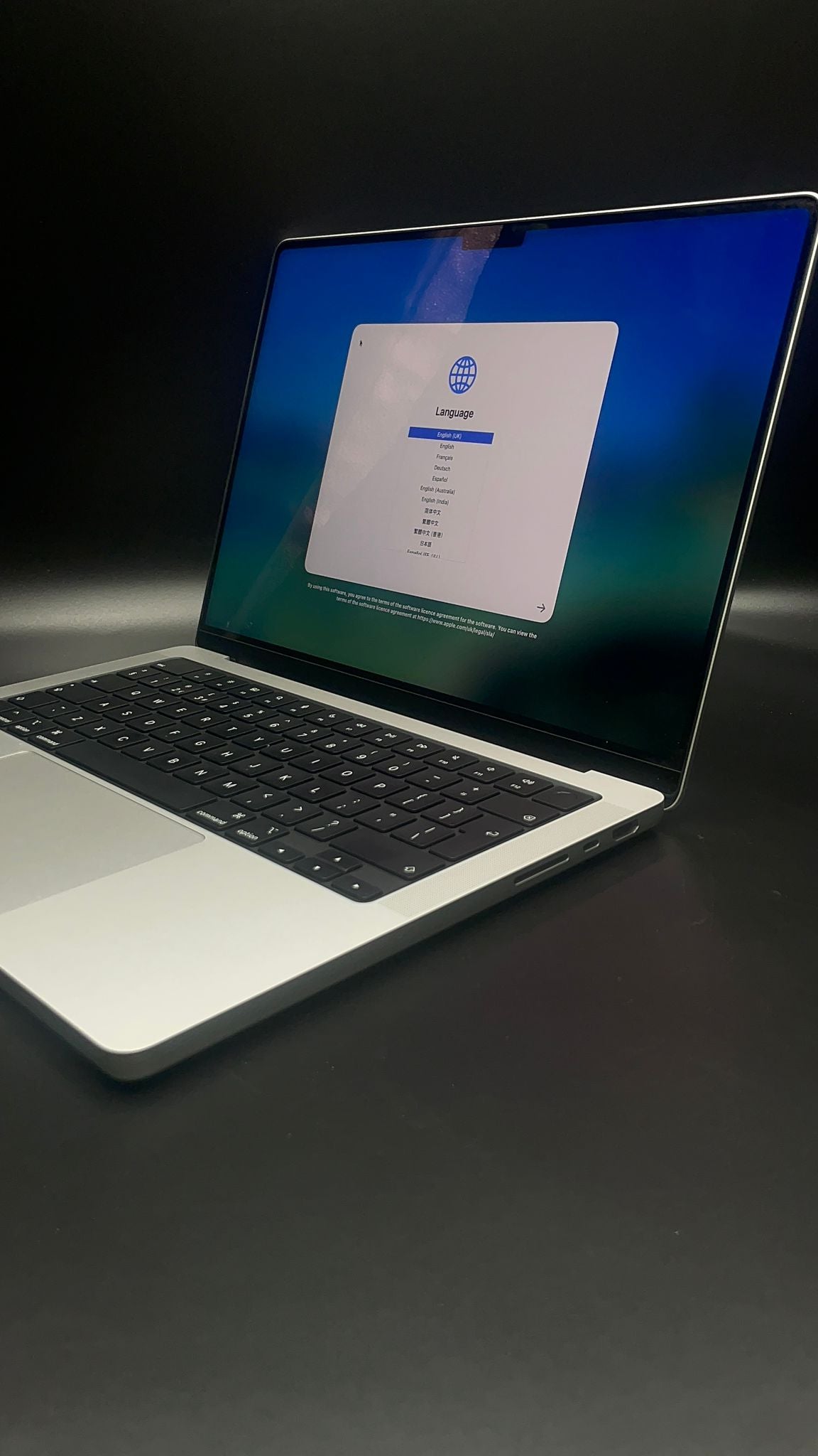 MacBook Pro 14" 2025 - SMS00386