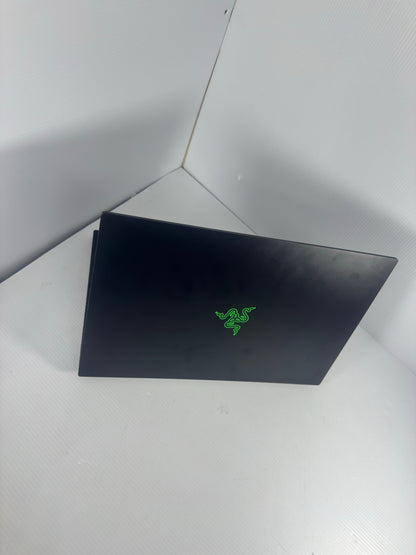 Razer blade 15 base model (Early 2021)